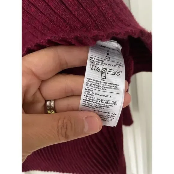 Old Navy maroon and black heather v-neck sweater S - Picture 4 of 4